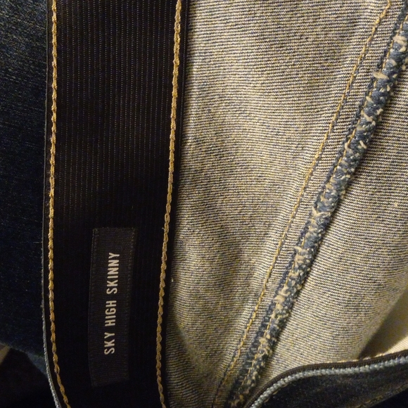 Sky High Skinny jeans, Emersion 🧾 - Picture 5 of 14